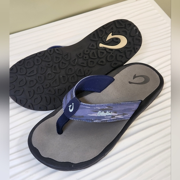 OLUKAI ONAHA PA'MEM BEACH SANDAL!! - Picture 6 of 7